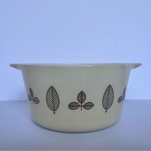 Pyrex Vintage Gold Leaf Pattern Casserole Dish